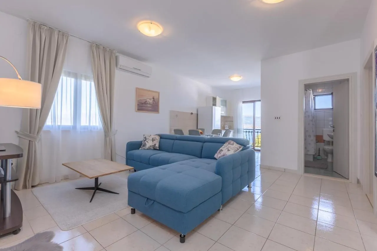 Holiday Home Insulam Mare  Trogir