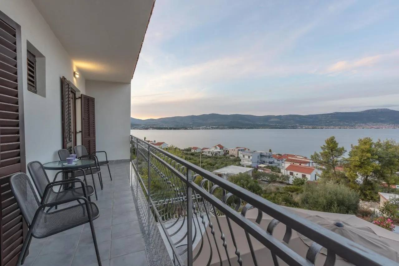 Holiday Home Insulam Mare 0*, Trogir