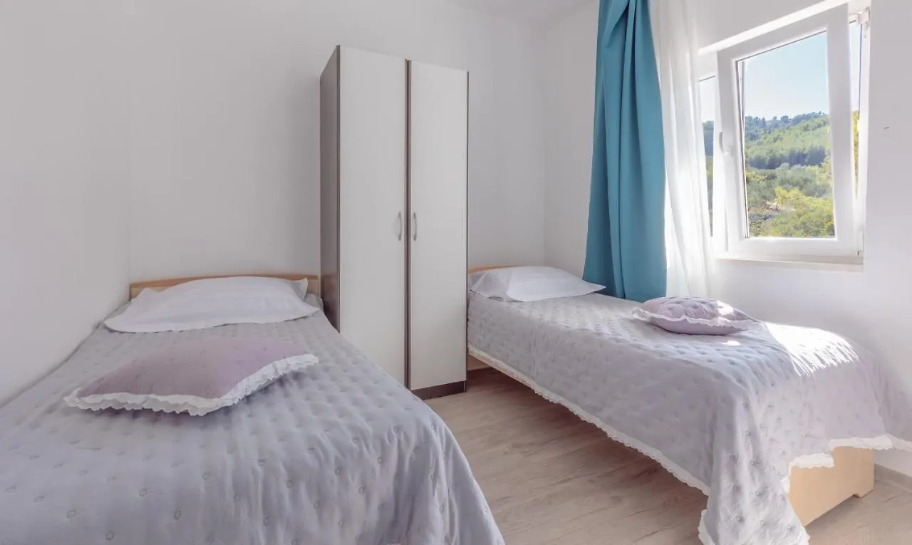 Holiday Home Insulam Mare  Trogir