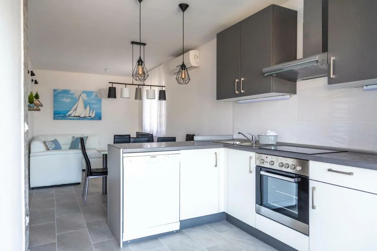 Holiday Home Insulam Mare Croatia